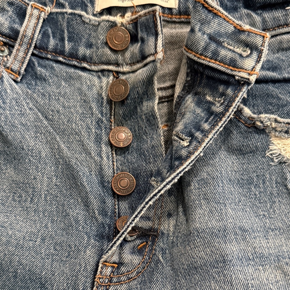 A&F | The Mom High Rise - Picture 3 of 9